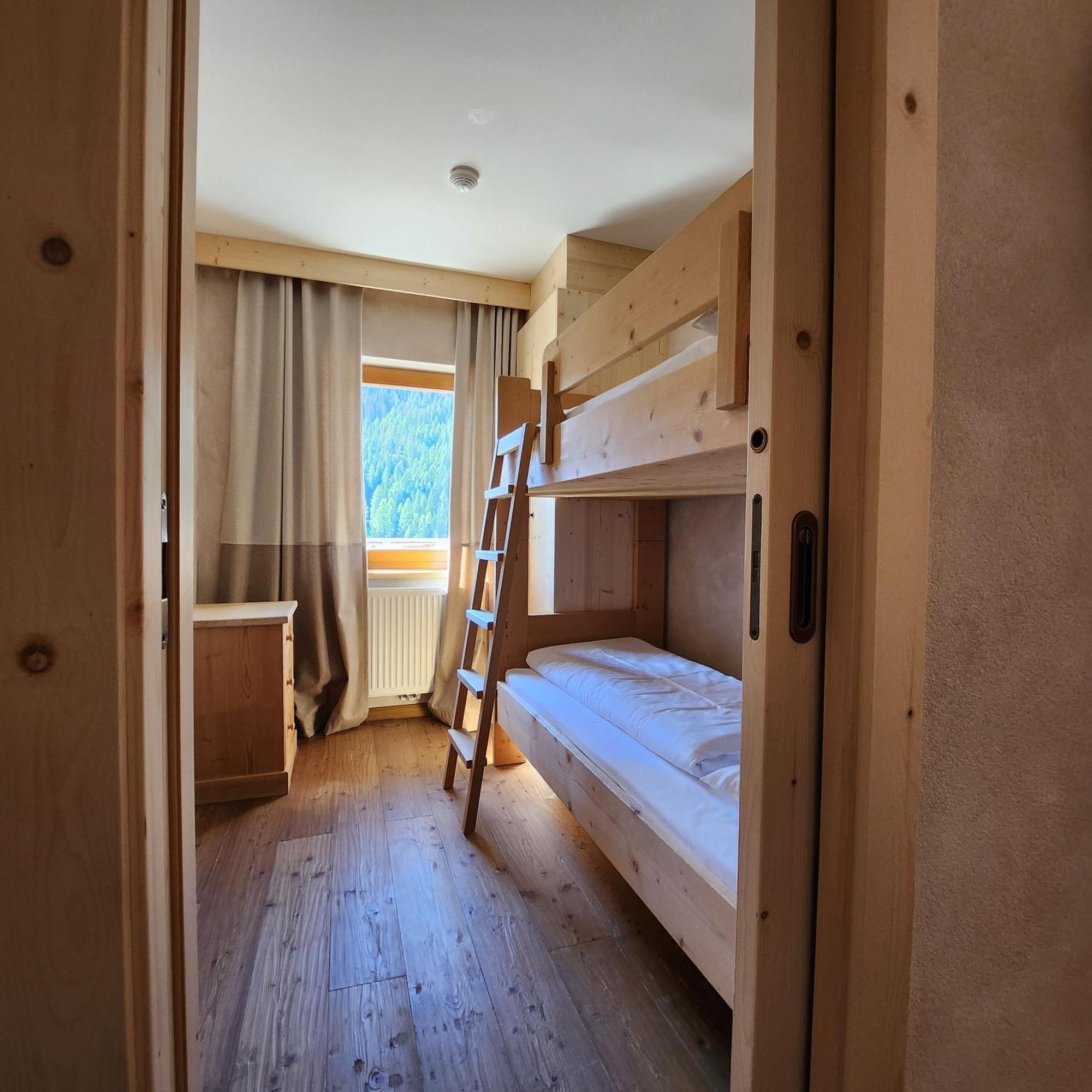 Family&Wellness Residence Ciasa Antersies San Cassiano  Exterior foto