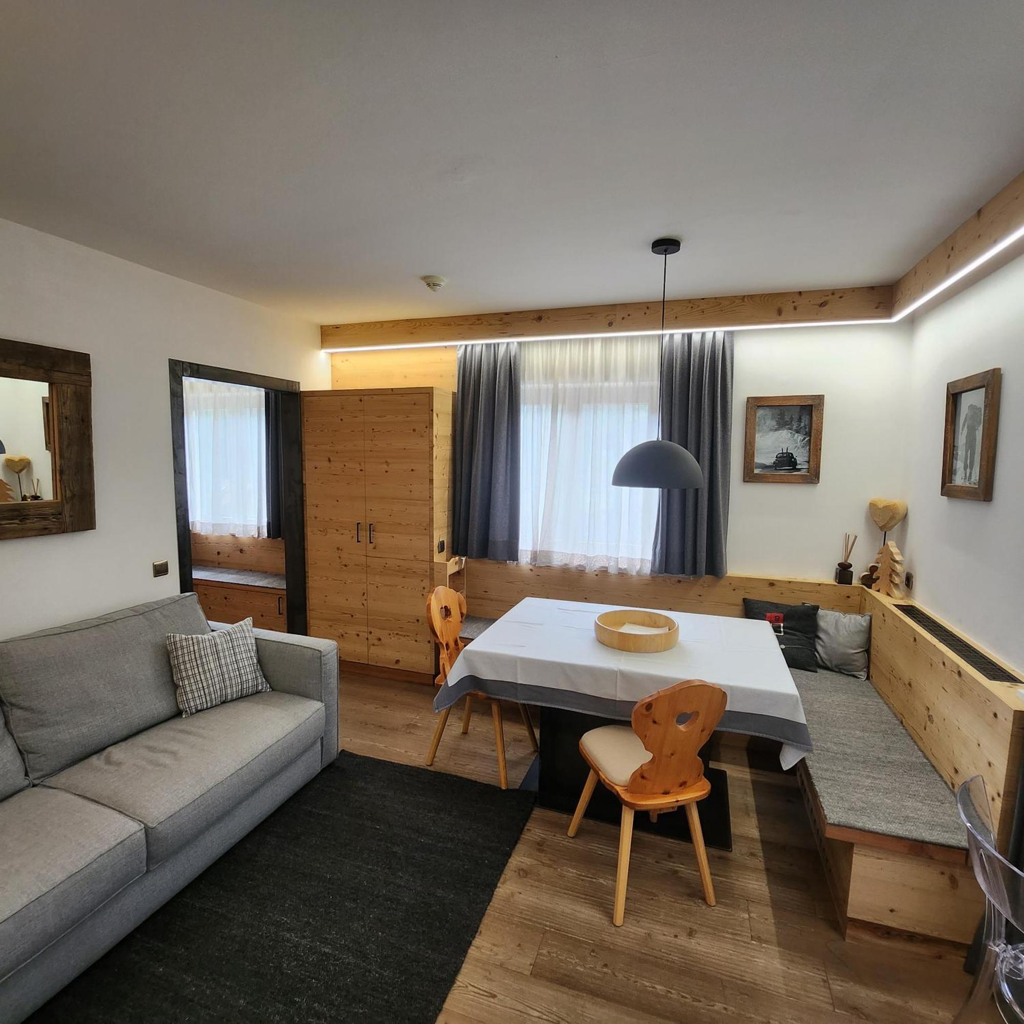 Family&Wellness Residence Ciasa Antersies San Cassiano  Exterior foto